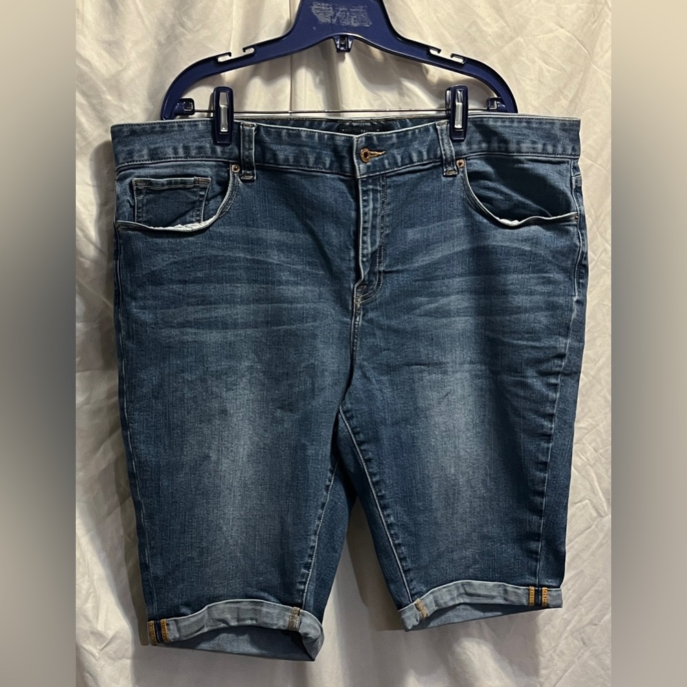 Lucky Brand Ginger Bermuda shorts size 20W